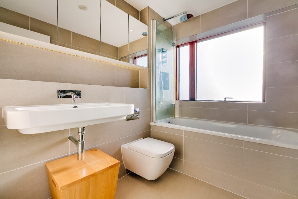 Burntwood Grange Road 40-5